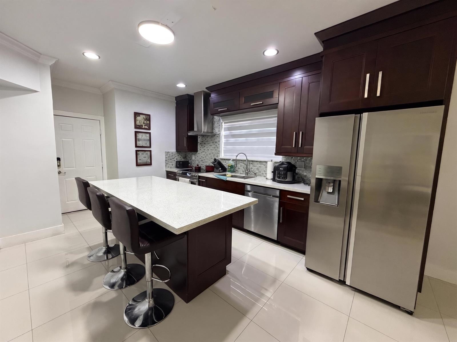 See details 1361 5 / 3 2753 sq. ft. $ 2026-08-11 0 Photo