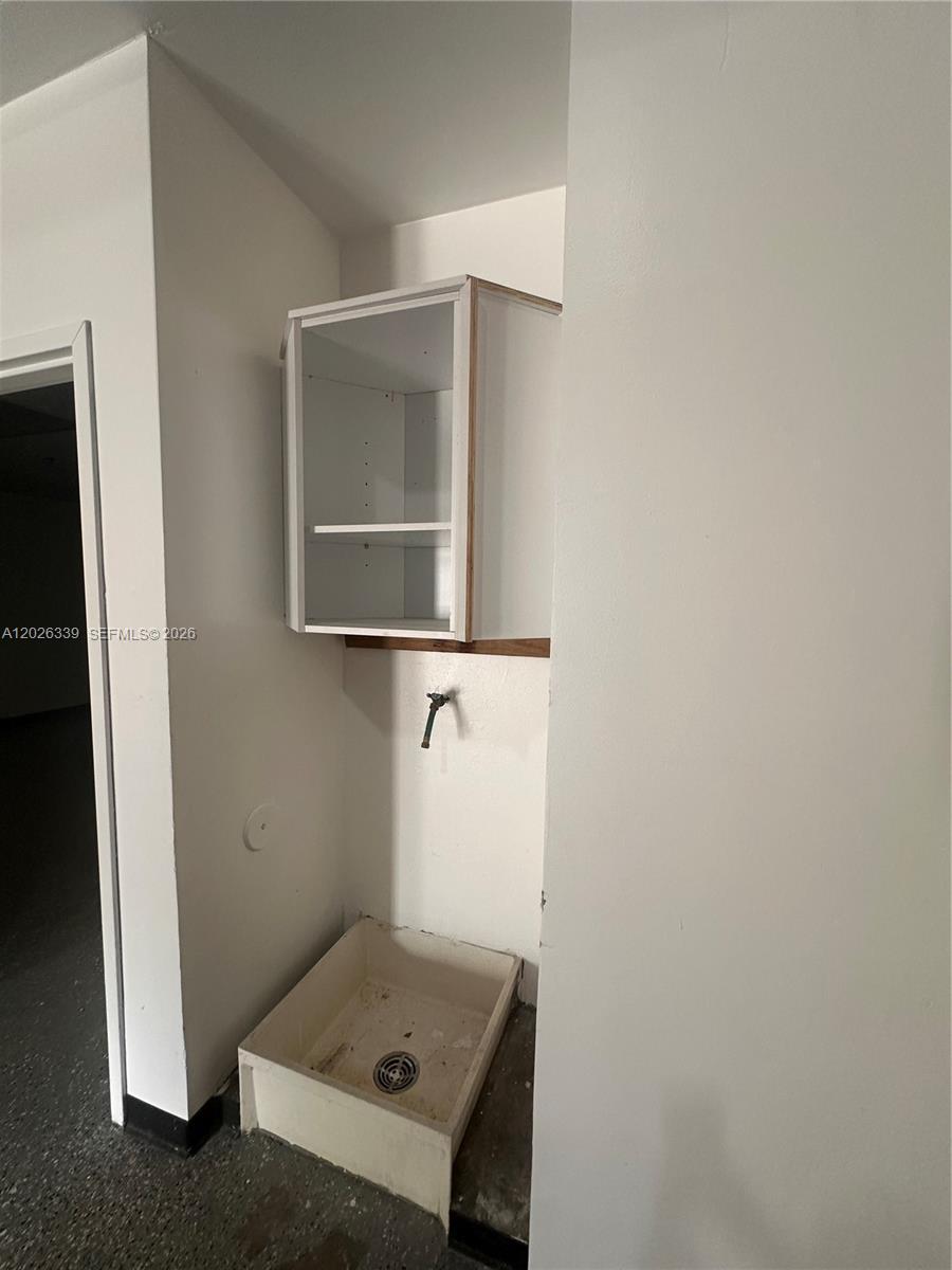 See details C2 / sq. ft. $ 2026-05-27 0 Photo
