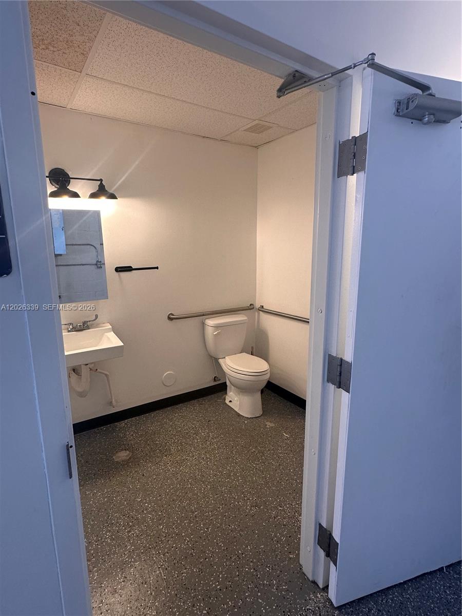 See details C2 / sq. ft. $ 2026-05-27 0 Photo