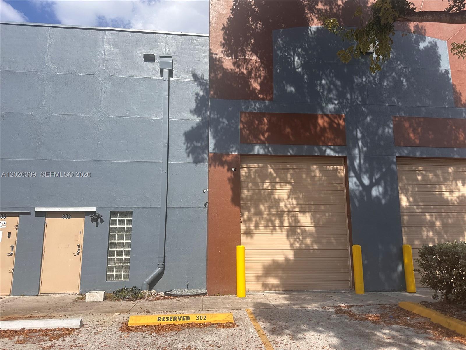 See details C2 / sq. ft. $ 2026-05-27 0 Photo