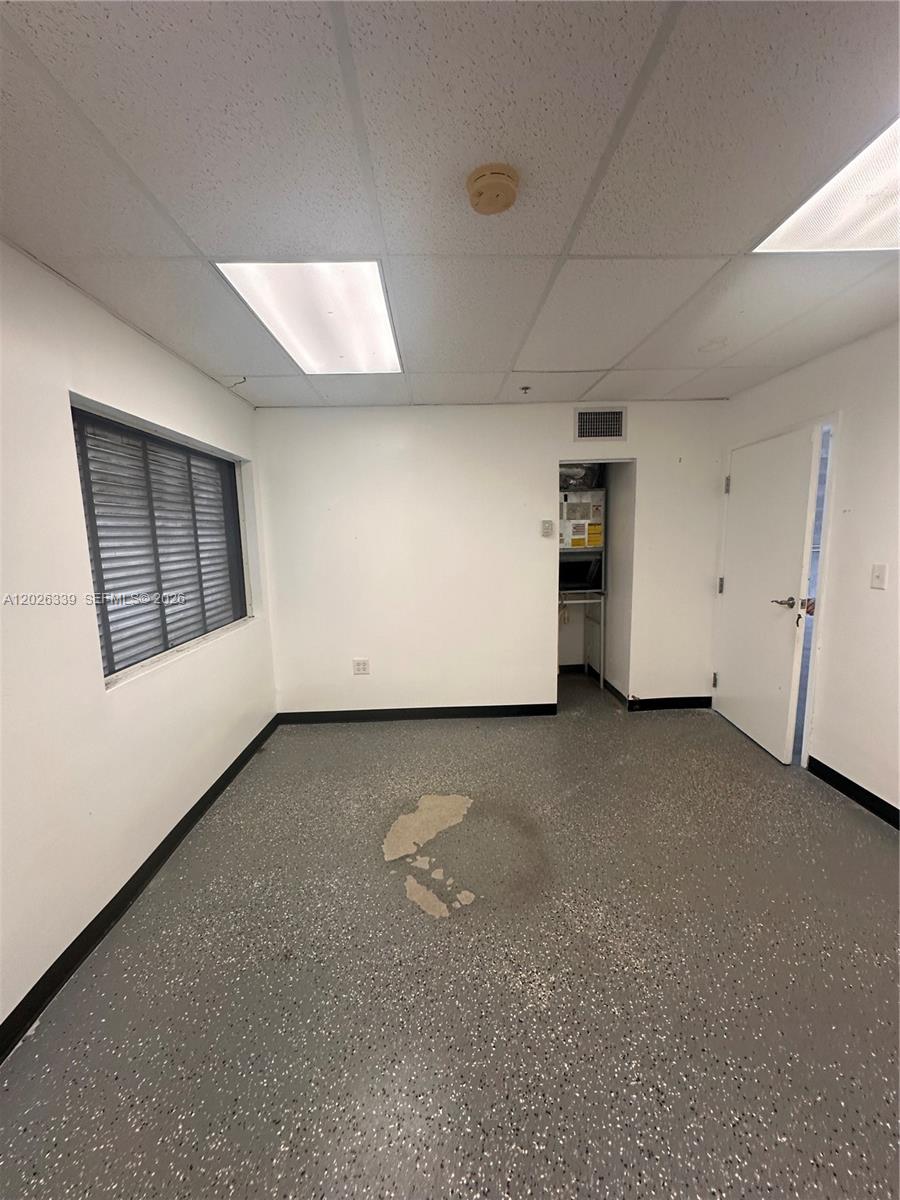 See details C2 / sq. ft. $ 2026-05-27 0 Photo