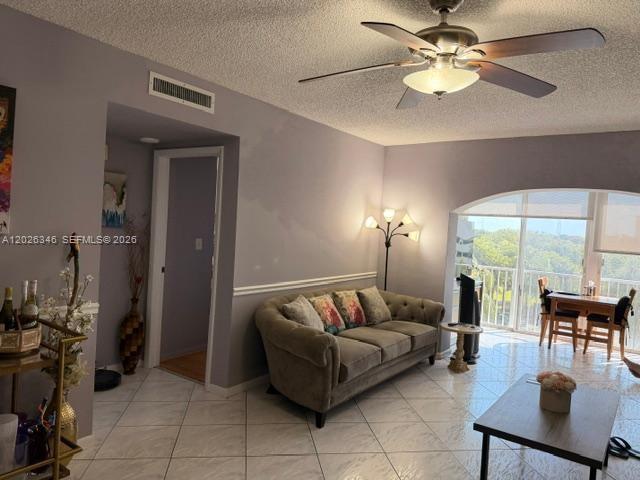 409 1 / 2 844 sq. ft. $ 2026-05-27 0 foto