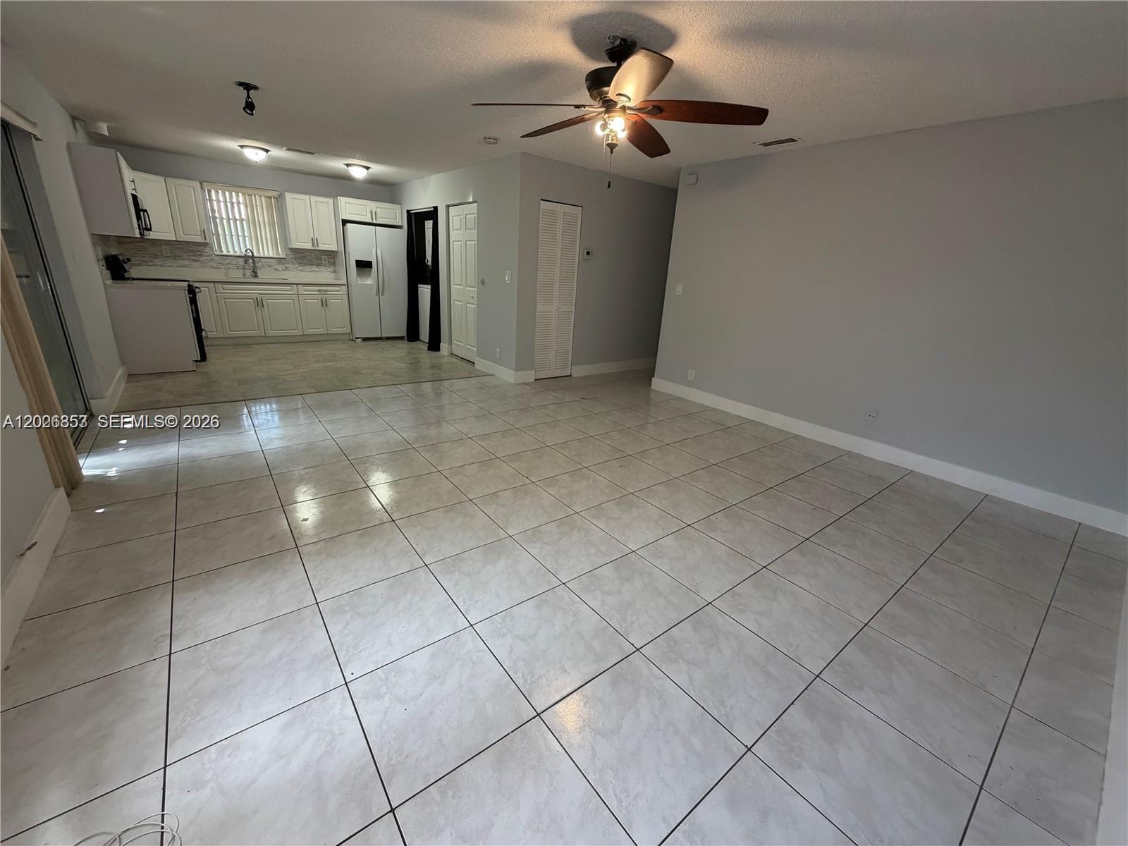 Ver detalles / 2364 sq. ft. $ 2026-05-27 0 foto