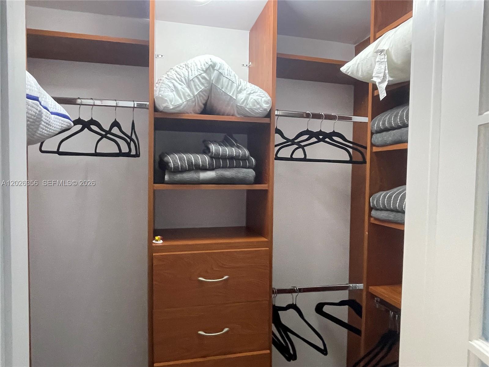 Photo of 3101 Ocean Dr #1707, Hollywood, Florida, 33019 - 2nd Bedroom Closet