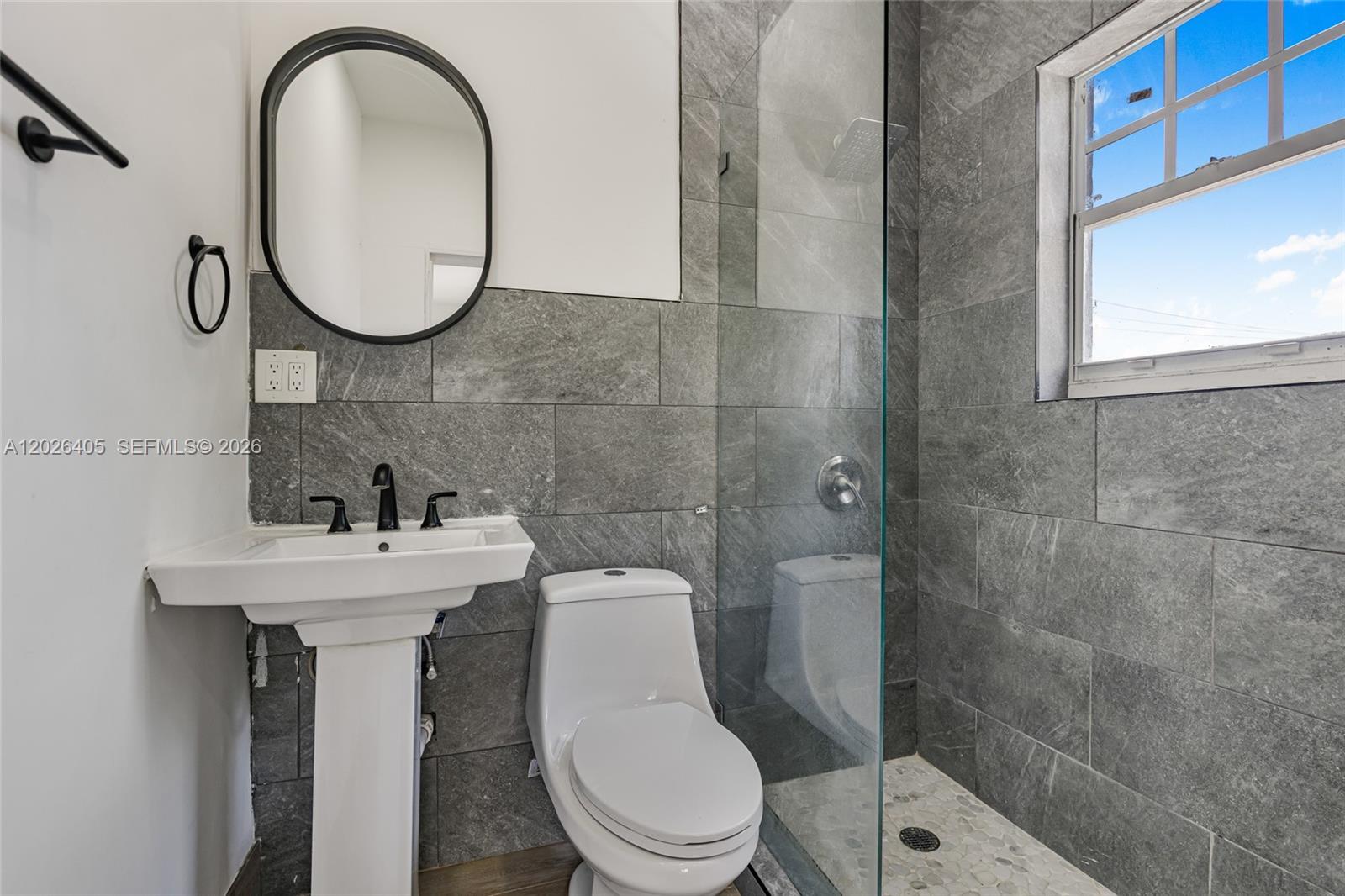 See details / 2190 sq. ft. $ 2026-05-27 0 Photo