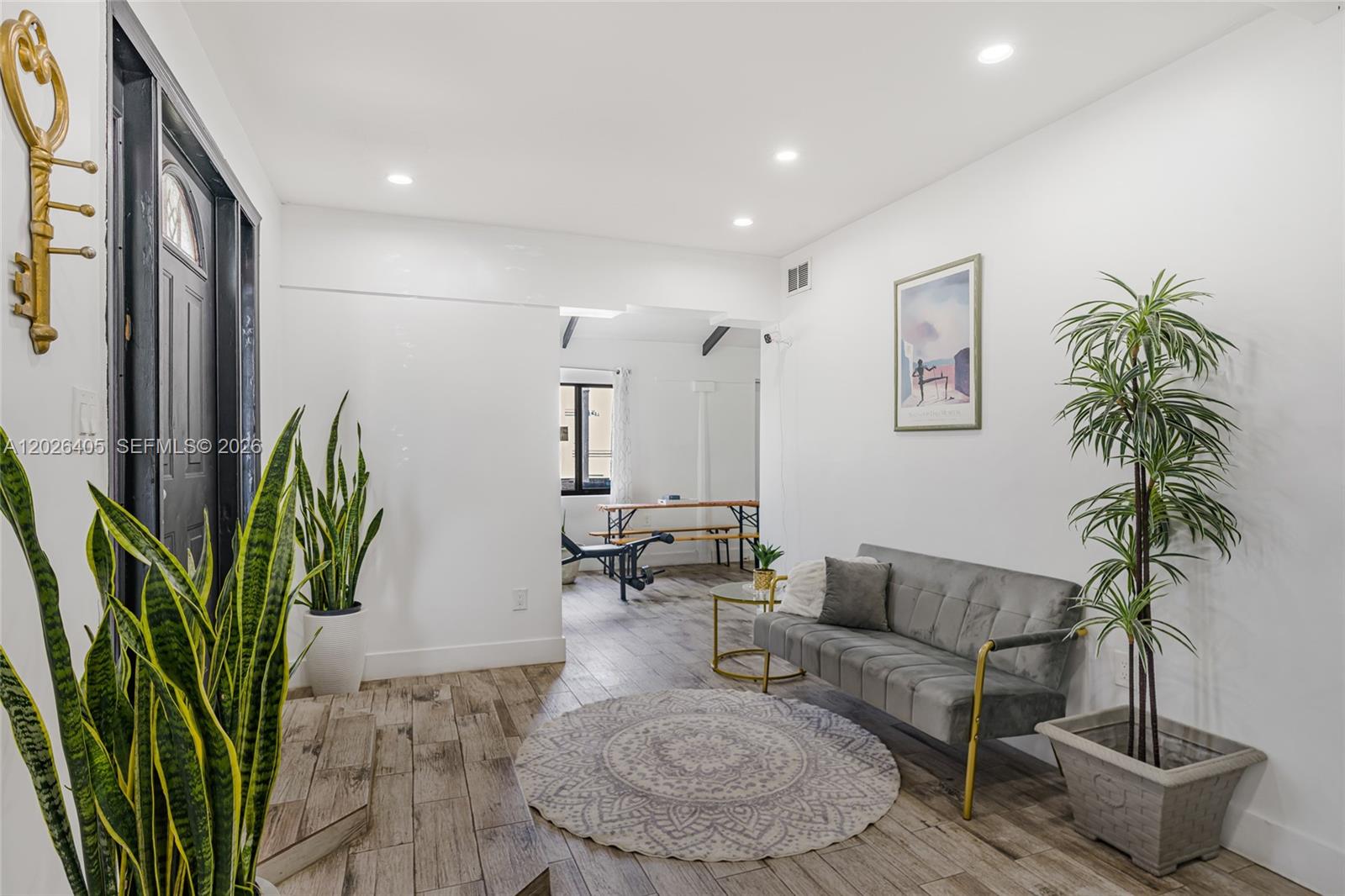See details / 2190 sq. ft. $ 2026-05-27 0 Photo