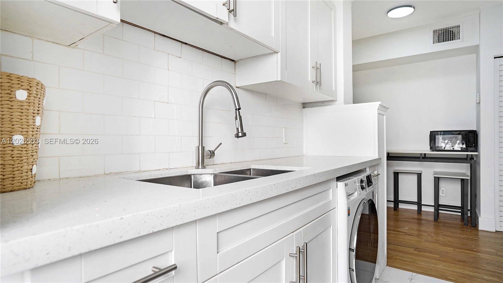 Ver detalles / 3474 sq. ft. $ 2026-05-28 0 foto