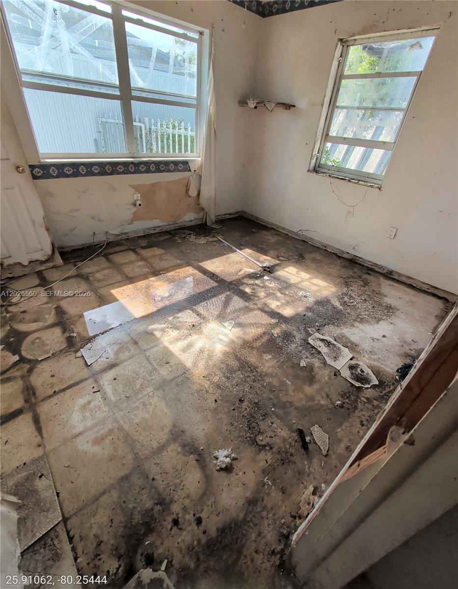 Ver detalles 820 3 / 2 1008 sq. ft. $ 2026-05-28 0 foto
