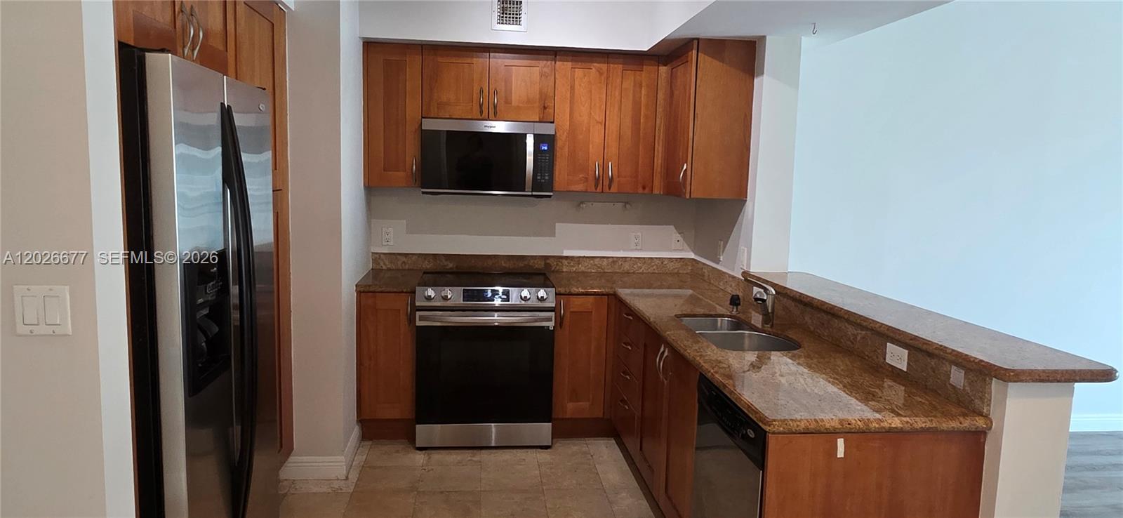 Фото 1745 Hallandale Beach Blvd  #2104W, Hallandale Beach, Florida, 33009 - 