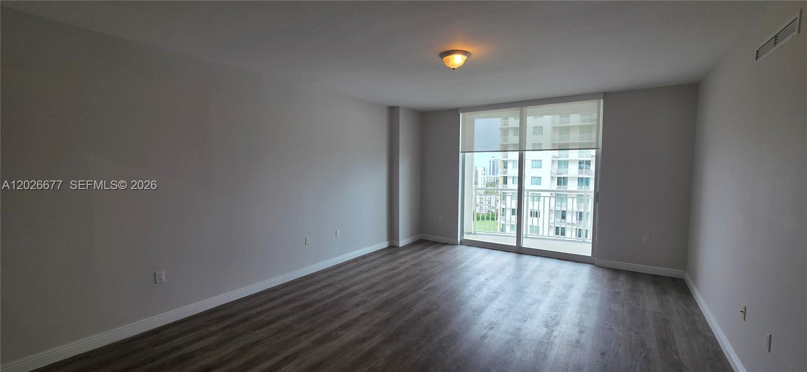 Фото 1745 Hallandale Beach Blvd  #2104W, Hallandale Beach, Florida, 33009 - 