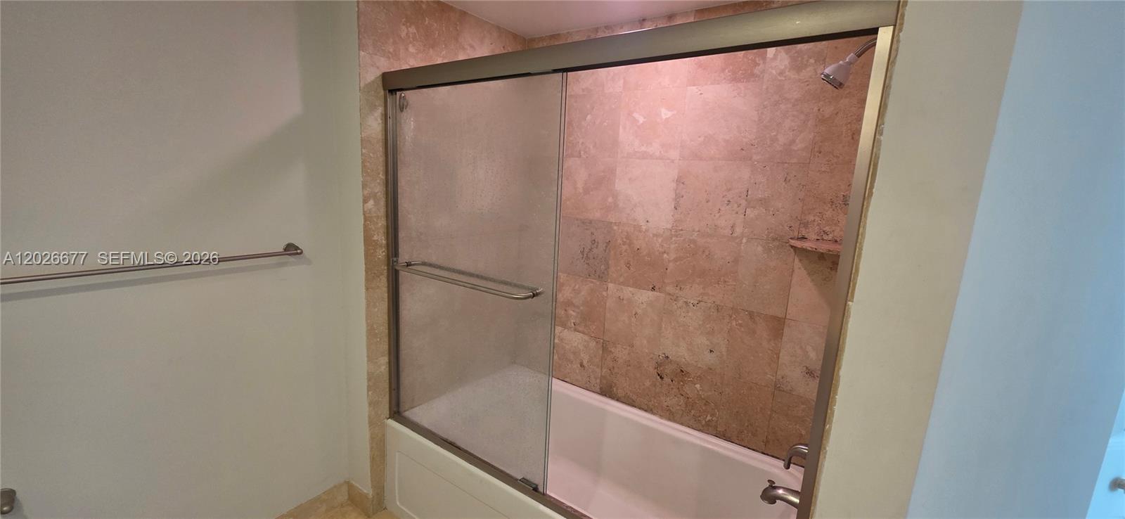 Фото 1745 Hallandale Beach Blvd  #2104W, Hallandale Beach, Florida, 33009 - 