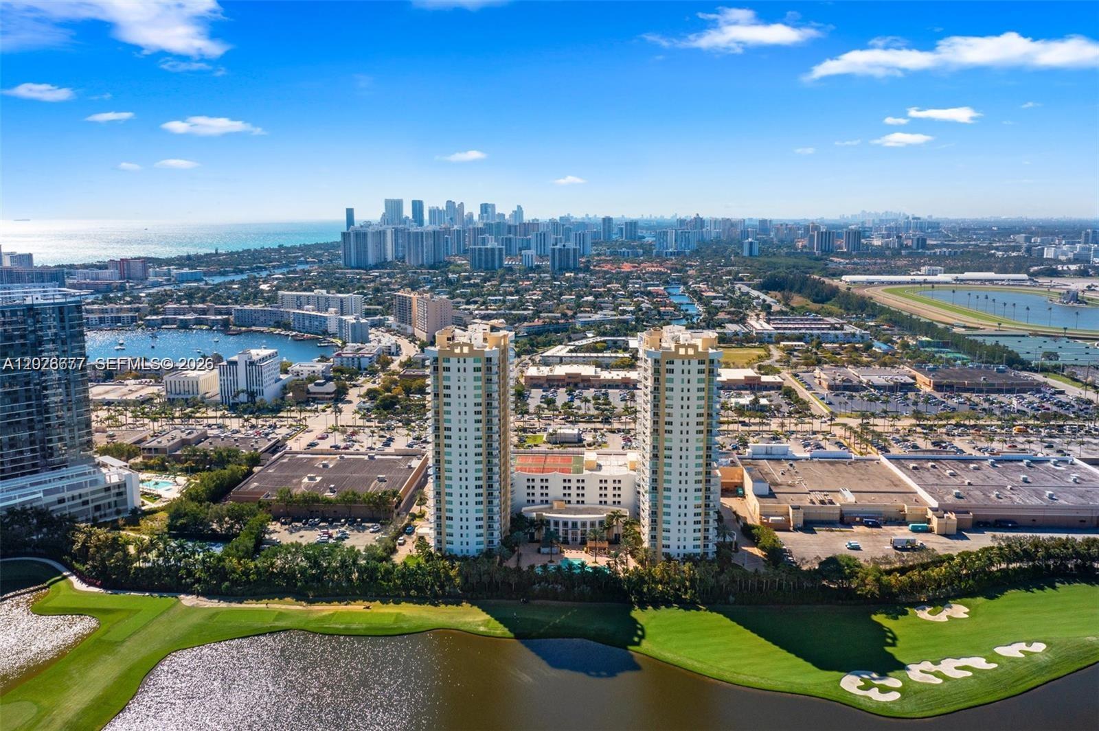Фото 1745 Hallandale Beach Blvd  #2104W, Hallandale Beach, Florida, 33009 - 
