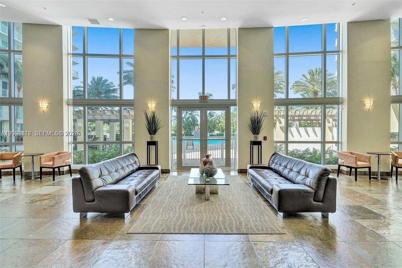 Фото 1745 Hallandale Beach Blvd  #2104W, Hallandale Beach, Florida, 33009 - 