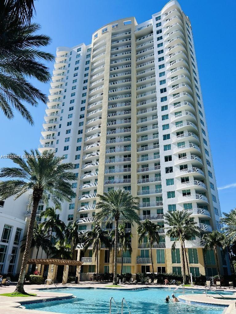 Фото 1745 Hallandale Beach Blvd  #2104W, Hallandale Beach, Florida, 33009 - 