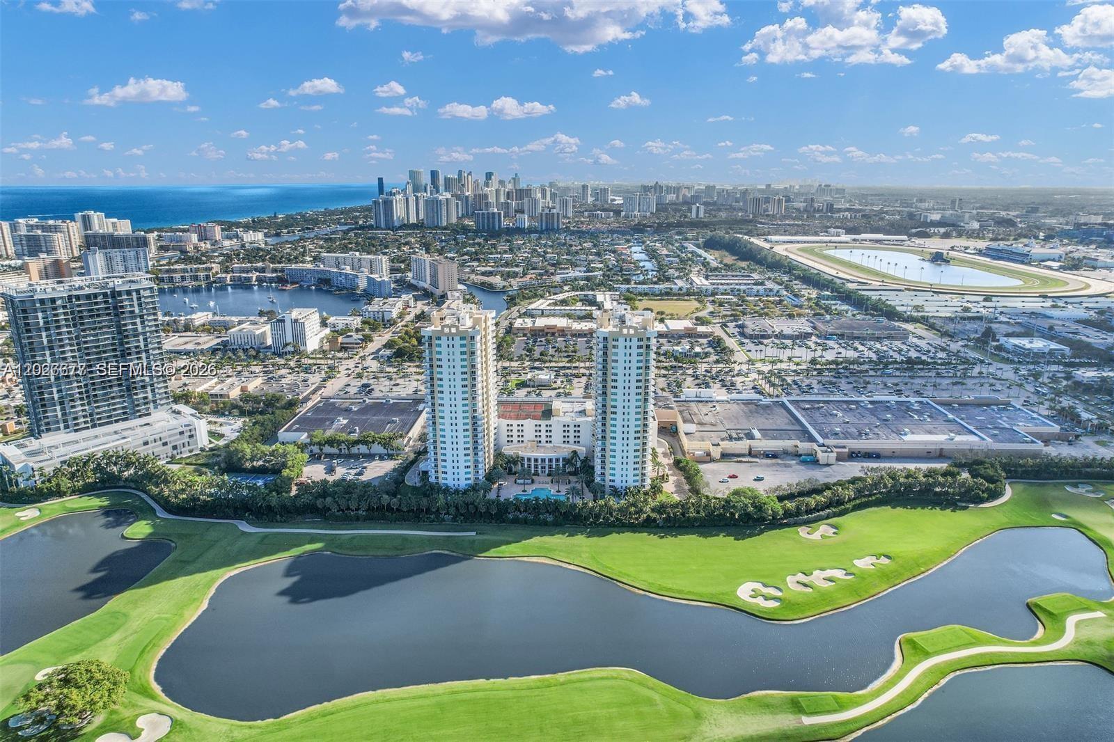 Фото 1745 Hallandale Beach Blvd  #2104W, Hallandale Beach, Florida, 33009 - 