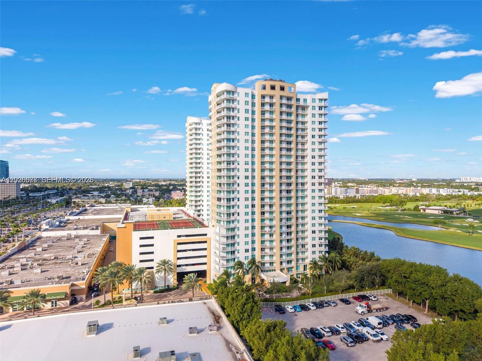 Фото 1745 Hallandale Beach Blvd  #2104W, Hallandale Beach, Florida, 33009 - 