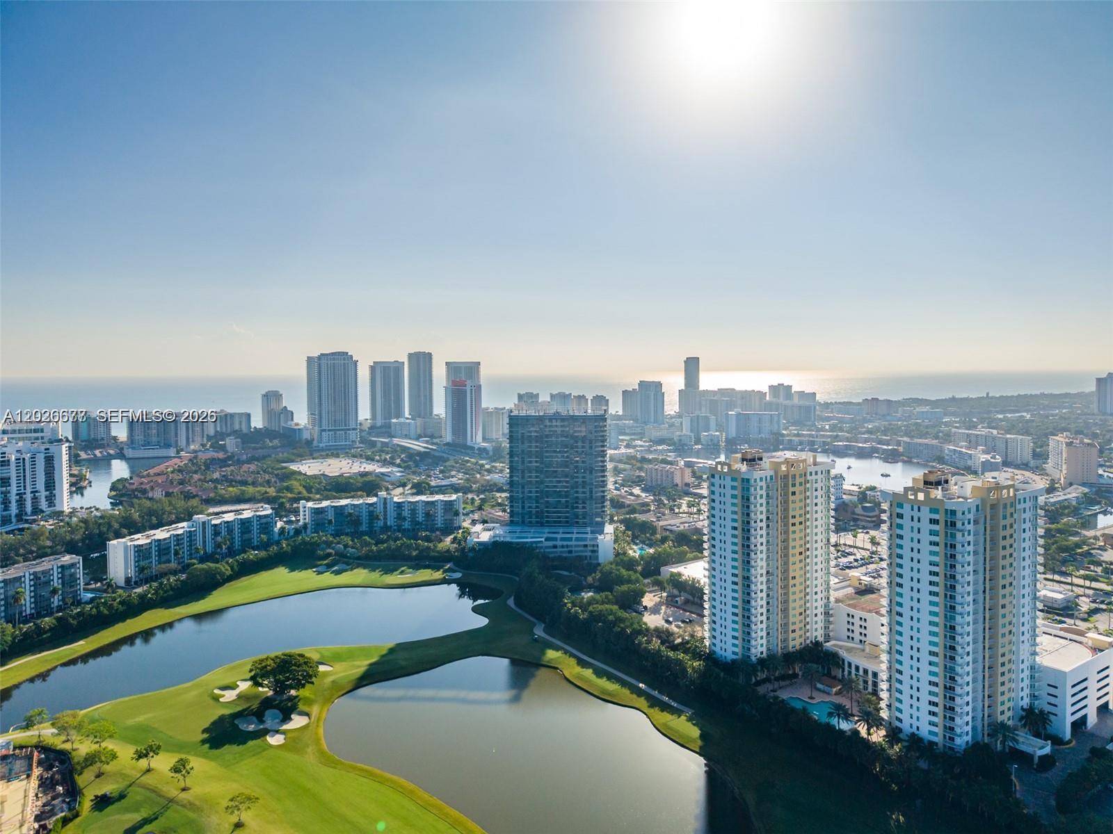 Фото 1745 Hallandale Beach Blvd  #2104W, Hallandale Beach, Florida, 33009 - 