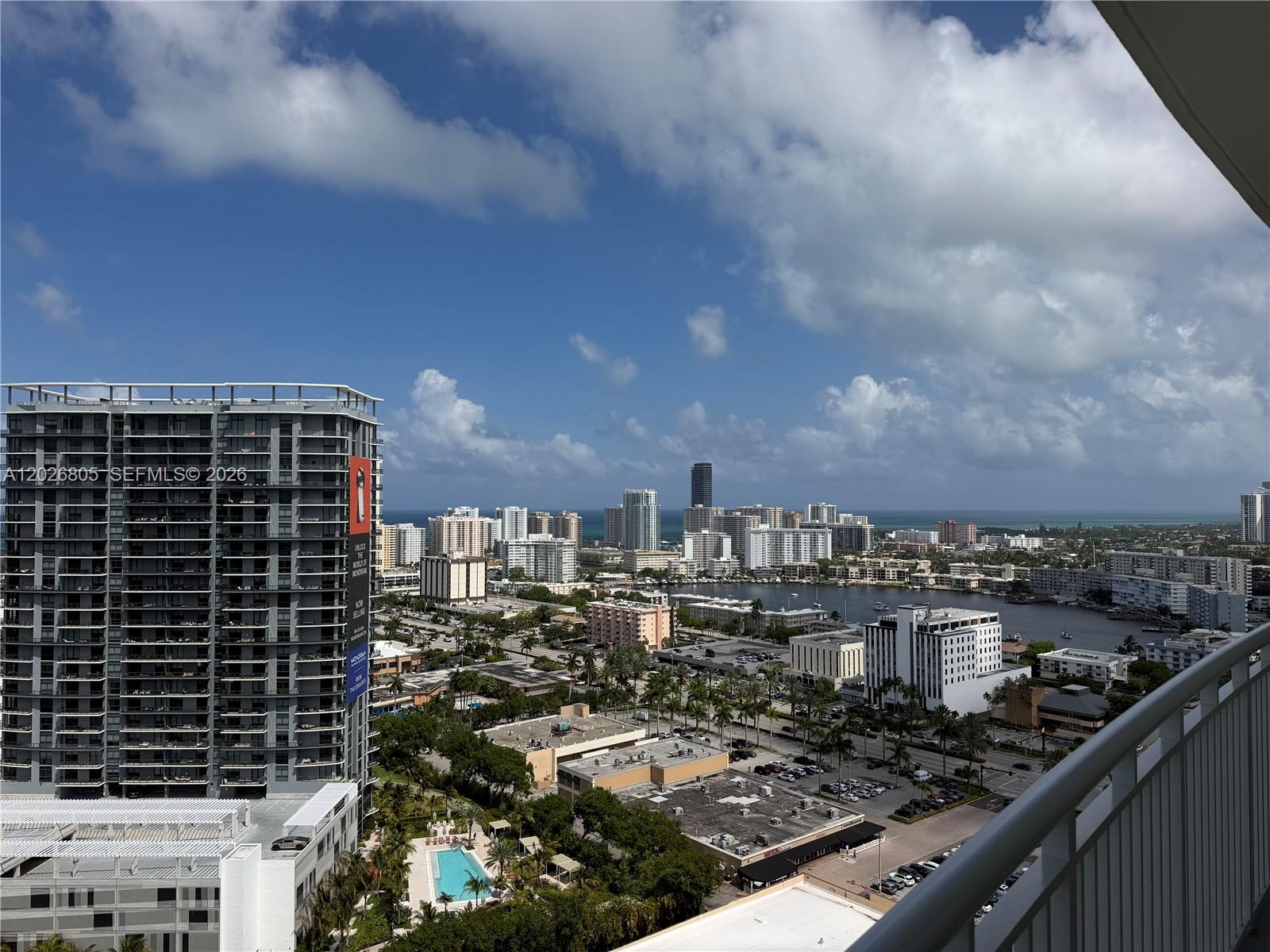 Фото 1755 Hallandale Beach Blvd  #2404E, Hallandale Beach, Florida, 33009 - 