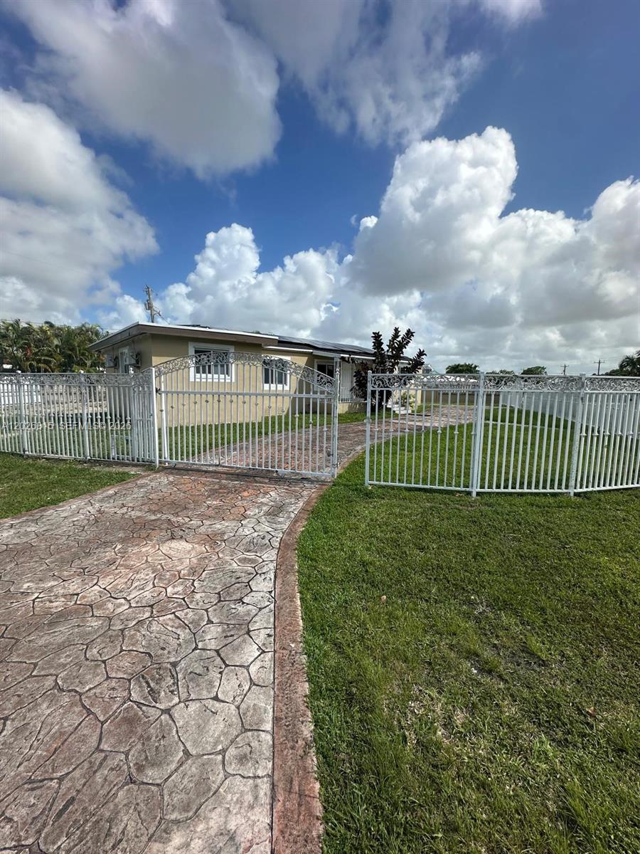 See details / 2541 sq. ft. $ 2026-06-01 0 Photo