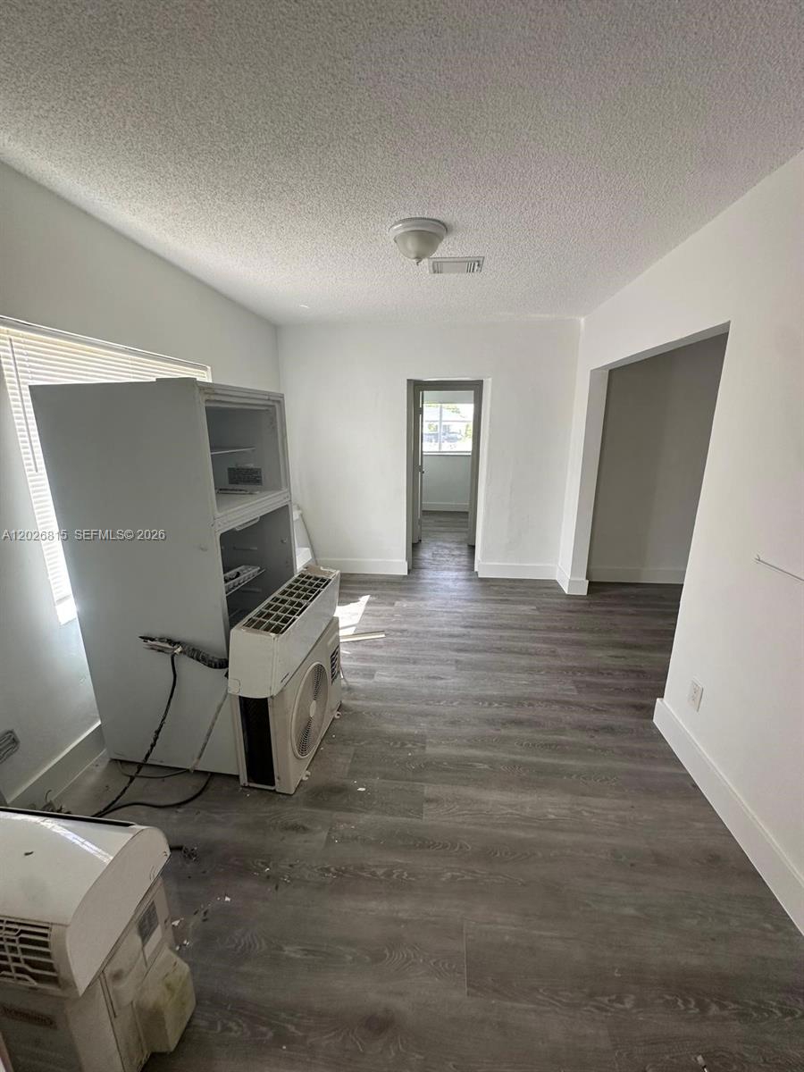 See details / 2541 sq. ft. $ 2026-06-01 0 Photo