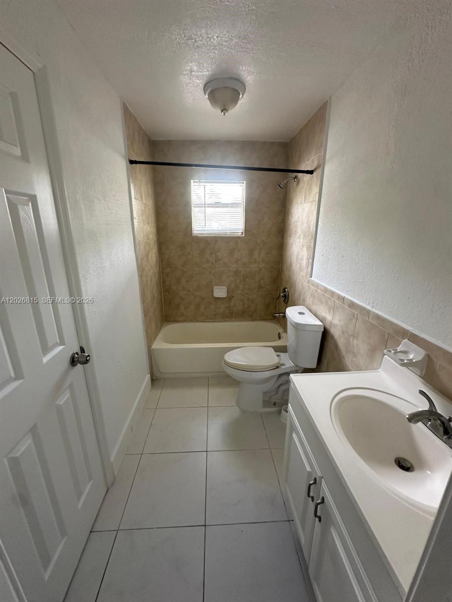 See details / 2541 sq. ft. $ 2026-06-01 0 Photo