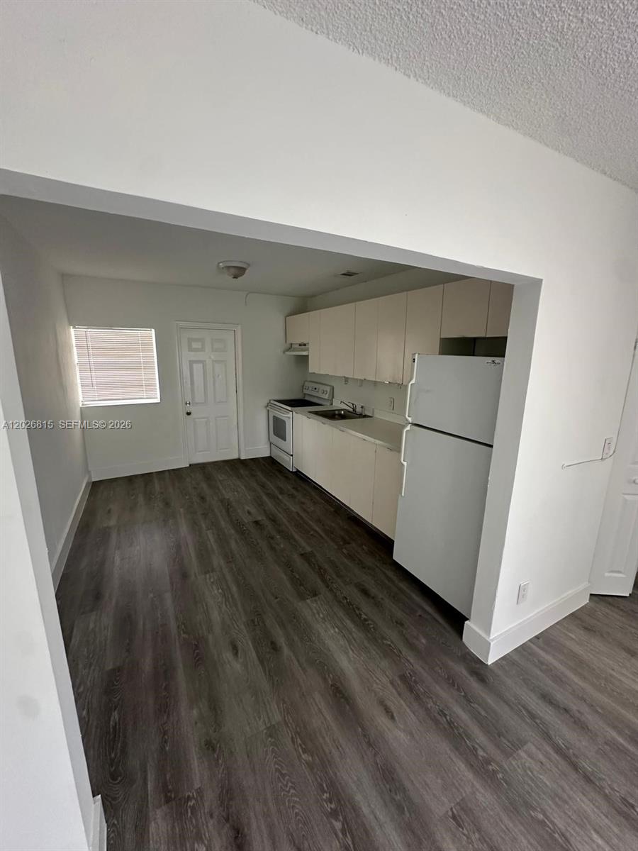 See details / 2541 sq. ft. $ 2026-06-01 0 Photo