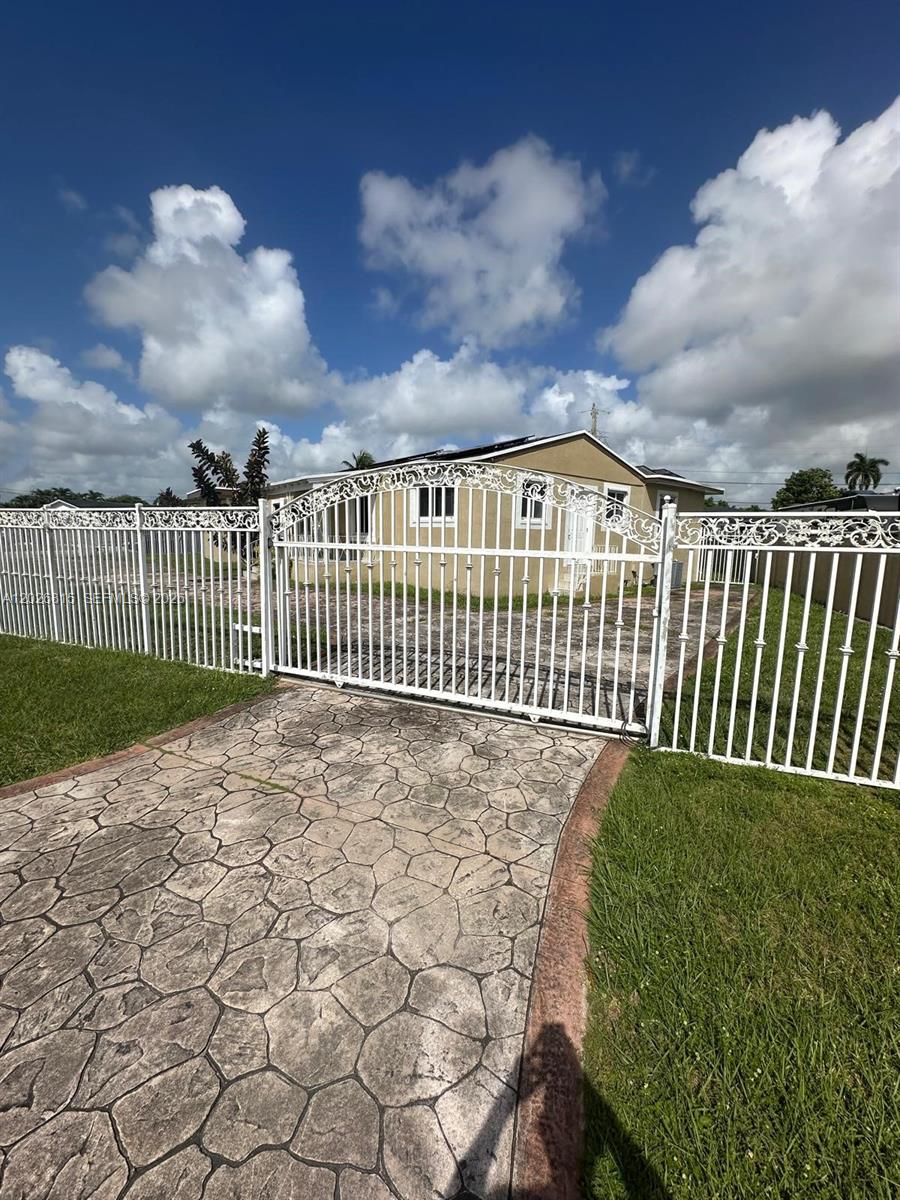 See details / 2541 sq. ft. $ 2026-06-01 0 Photo