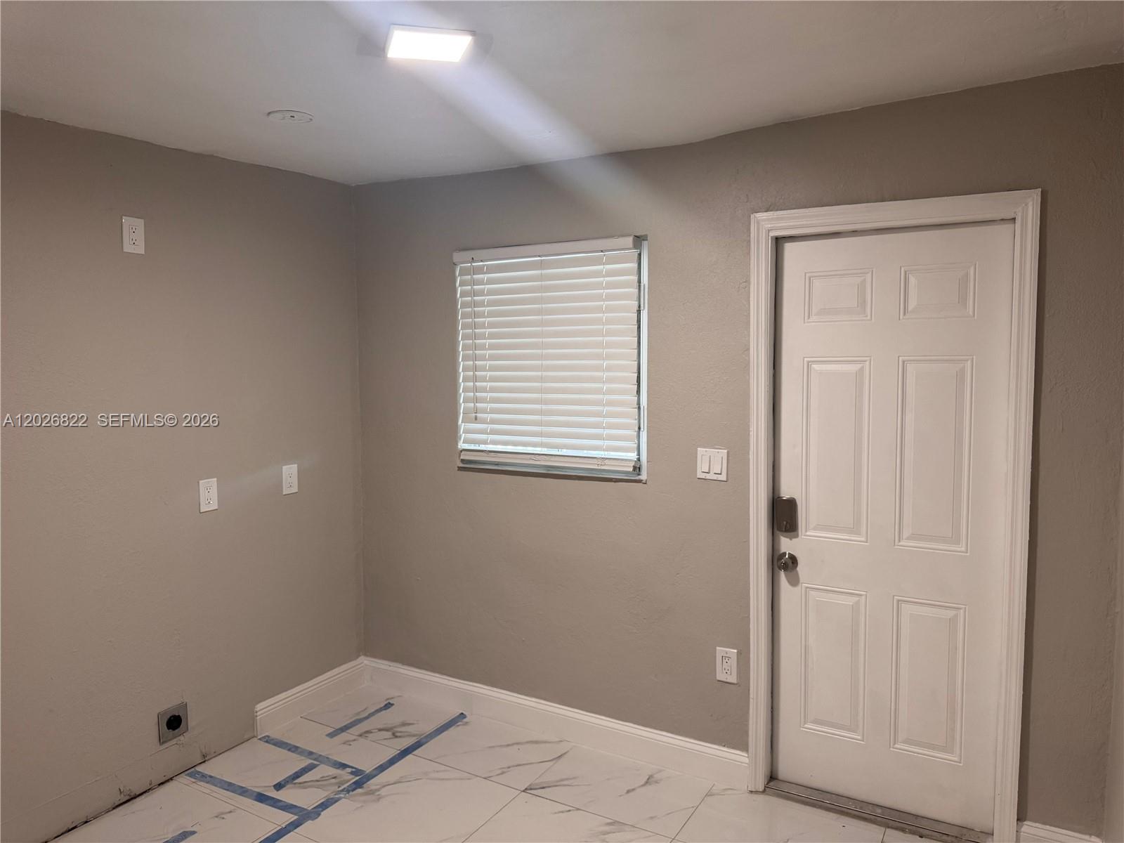 See details / 690 sq. ft. $ 2026-08-05 0 Photo