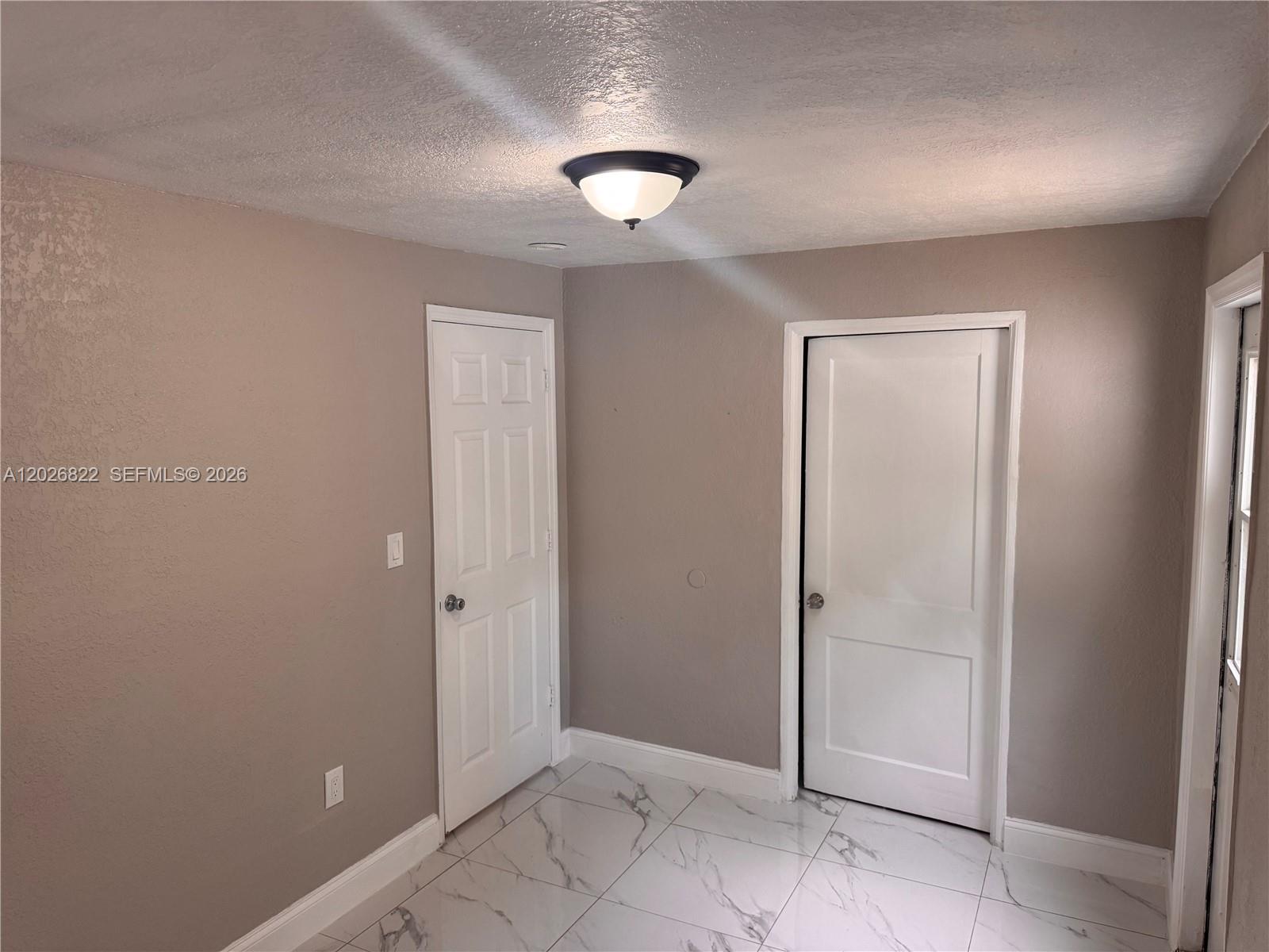 See details / 690 sq. ft. $ 2026-08-05 0 Photo