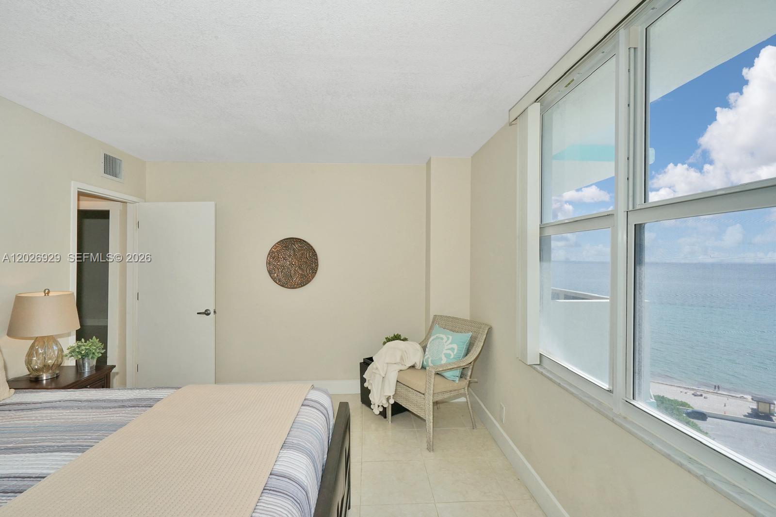 Photo of 3725 Ocean Dr  #1216, Hollywood, Florida, 33019 - 
