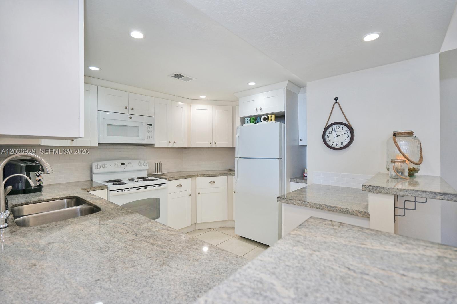 Photo of 3725 Ocean Dr  #1216, Hollywood, Florida, 33019 - 