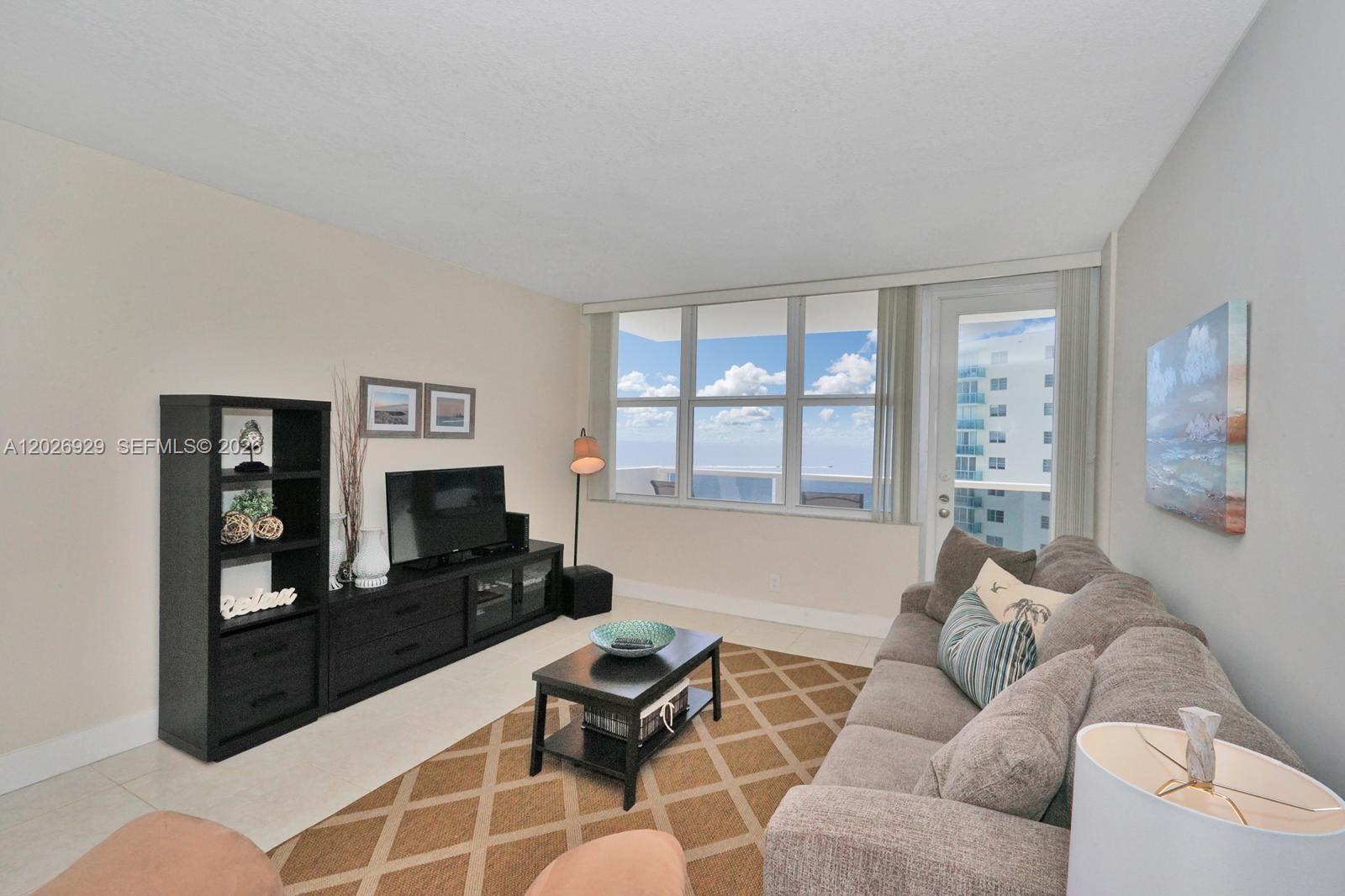 Photo of 3725 Ocean Dr  #1216, Hollywood, Florida, 33019 - 