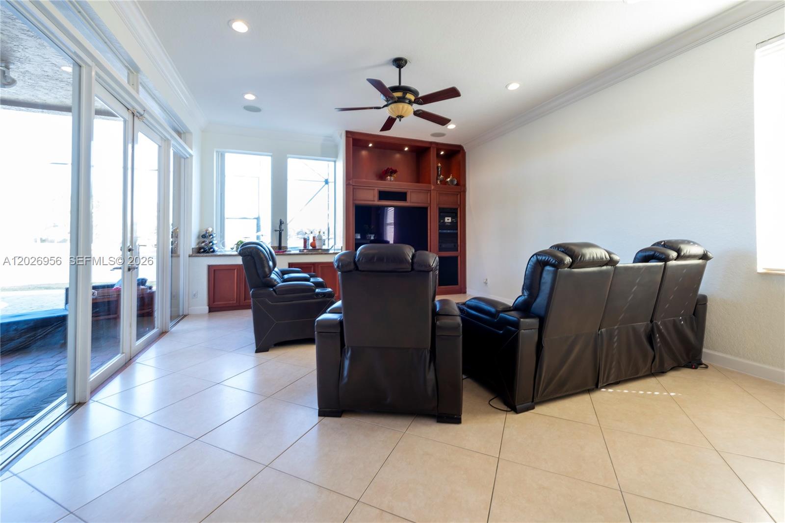 18991 6 / 5 3766 sq. ft. $ 2026-10-07 0 foto
