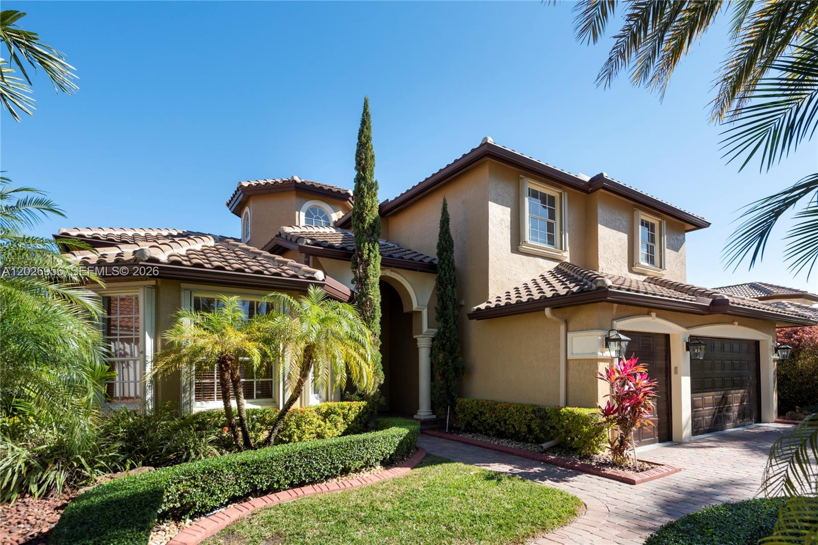 18991 6 / 5 3766 sq. ft. $ 2026-10-07 0 foto