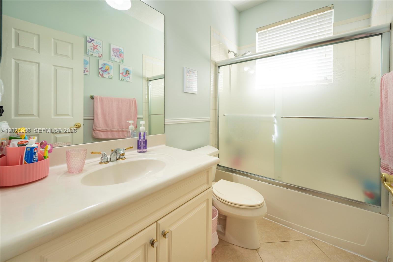 18991 6 / 5 3766 sq. ft. $ 2026-10-07 0 foto