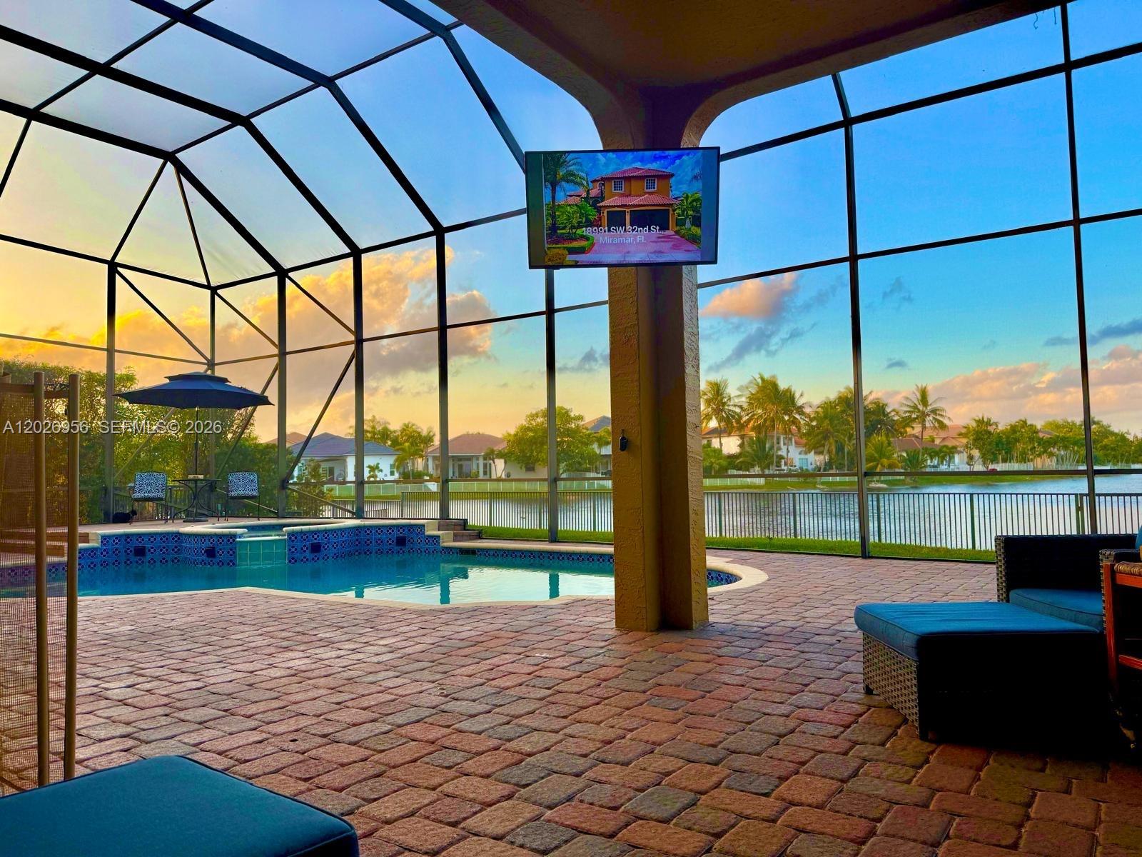 18991 6 / 5 3766 sq. ft. $ 2026-10-07 0 foto