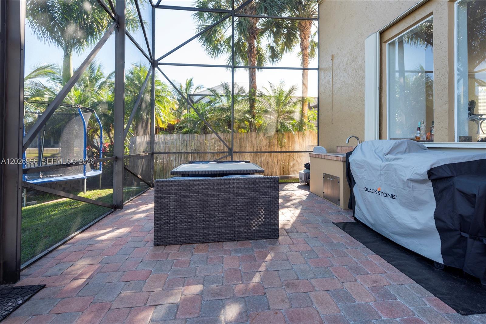 18991 6 / 5 3766 sq. ft. $ 2026-10-07 0 foto