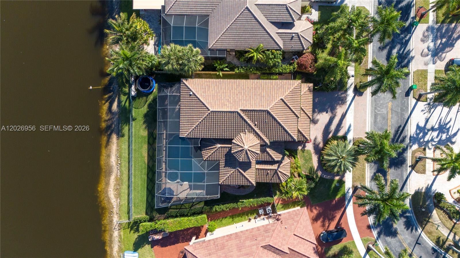 18991 6 / 5 3766 sq. ft. $ 2026-10-07 0 foto