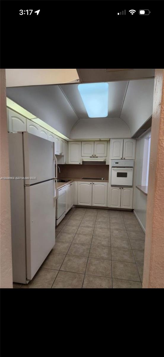 Photo of 19390 Collins Ave #904, Sunny Isles Beach, Florida, 33160 -