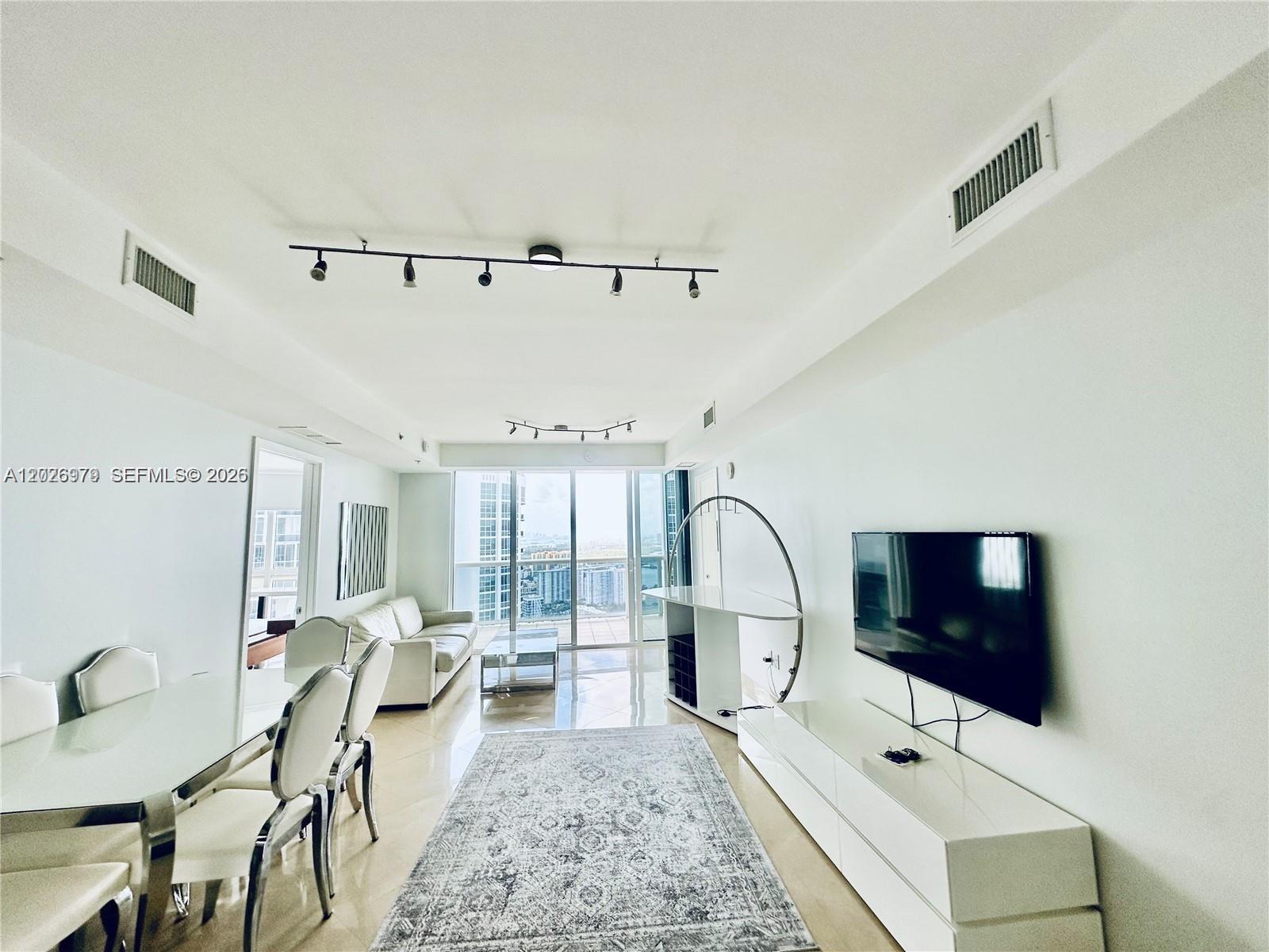 5307 3 / 3 1434 sq. ft. $ 2026-05-28 0 Photo