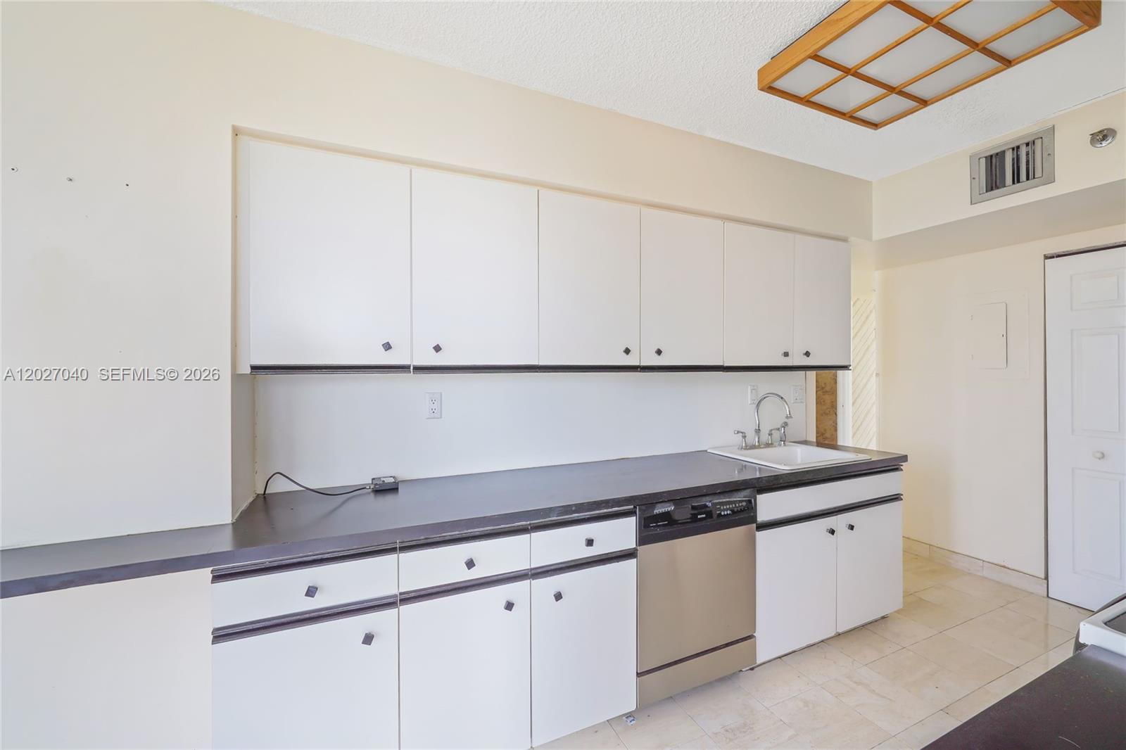 Photo of 3600 Mystic Pointe Dr #812, Aventura, Florida, 33180 -
