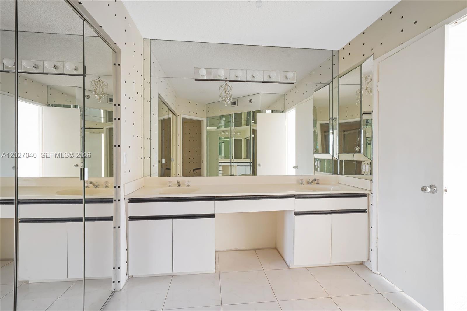 Photo of 3600 Mystic Pointe Dr #812, Aventura, Florida, 33180 -