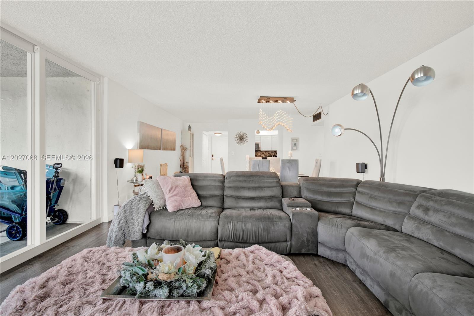 Ver detalles 205 2 / 2 1603 sq. ft. $ 2026-05-28 0 foto