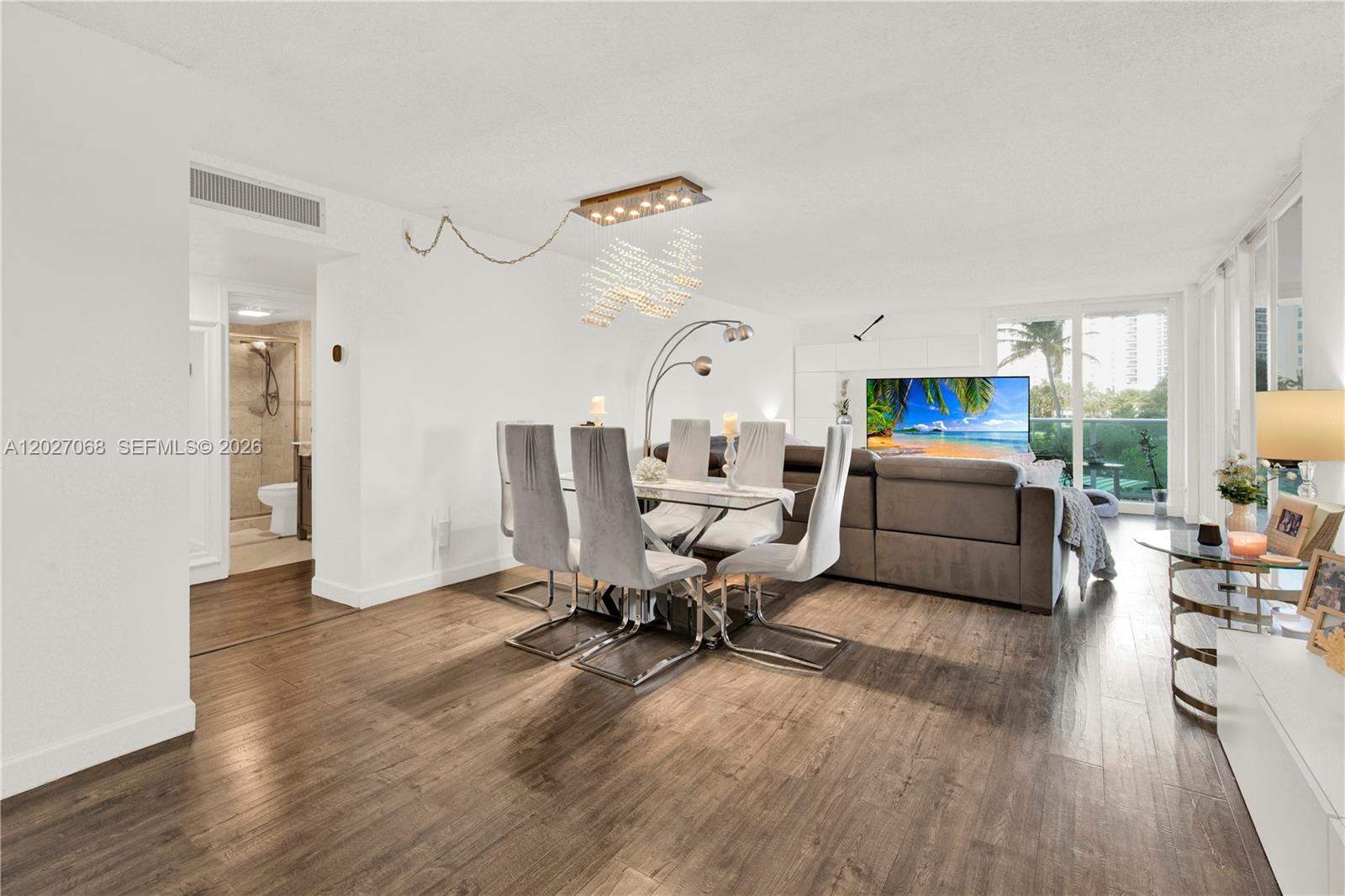 Ver detalles 205 2 / 2 1603 sq. ft. $ 2026-05-28 0 foto
