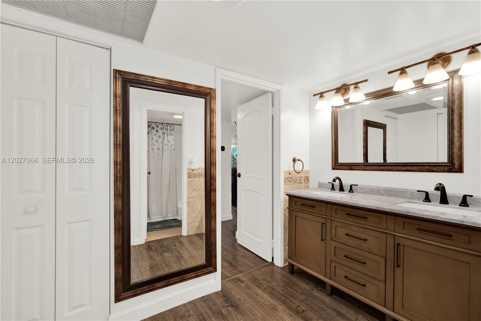 Ver detalles 205 2 / 2 1603 sq. ft. $ 2026-05-28 0 foto