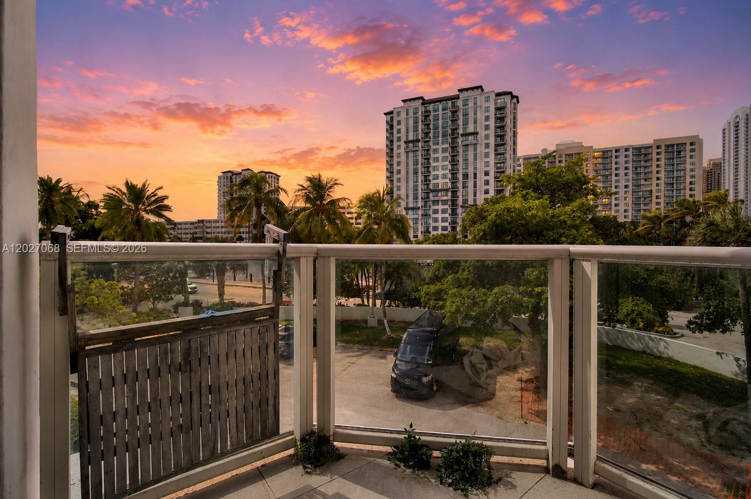 Ver detalles 205 2 / 2 1603 sq. ft. $ 2026-05-28 0 foto