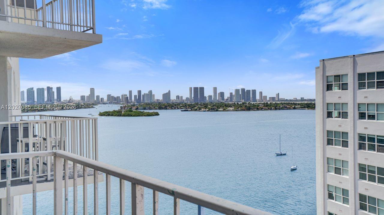 Ver detalles 1404 1 / 2 750 sq. ft. $ 2026-05-28 0 foto