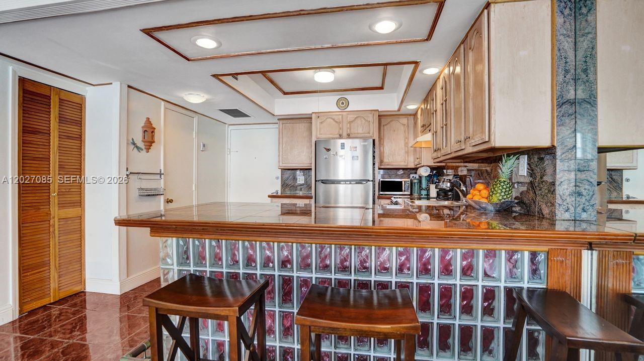 Ver detalles 1404 1 / 2 750 sq. ft. $ 2026-05-28 0 foto