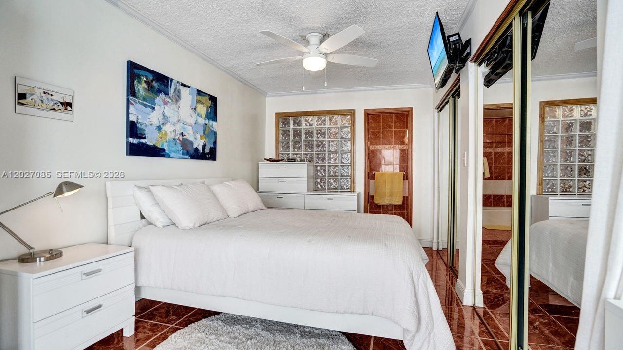 Ver detalles 1404 1 / 2 750 sq. ft. $ 2026-05-28 0 foto