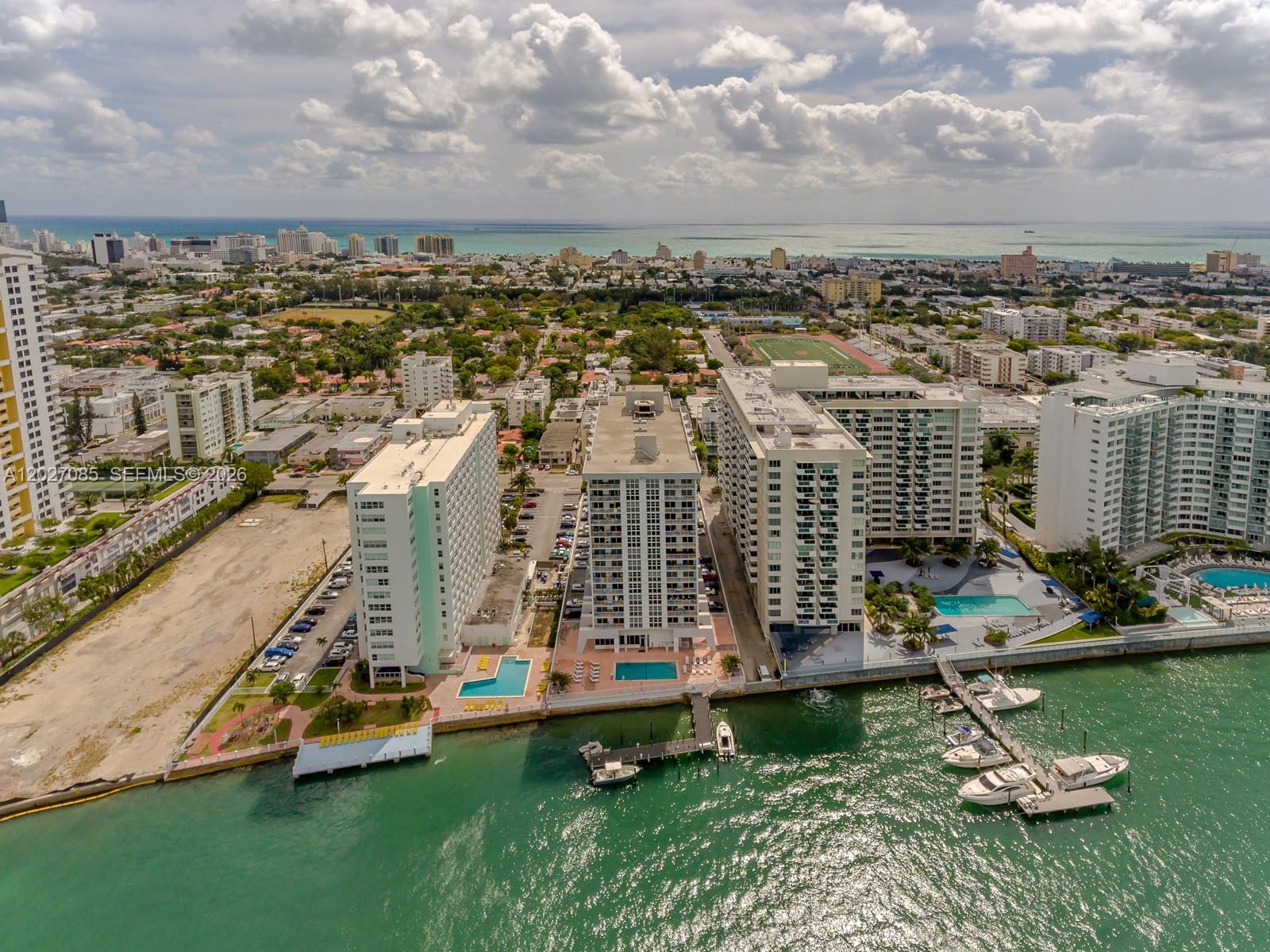 Ver detalles 1404 1 / 2 750 sq. ft. $ 2026-05-28 0 foto